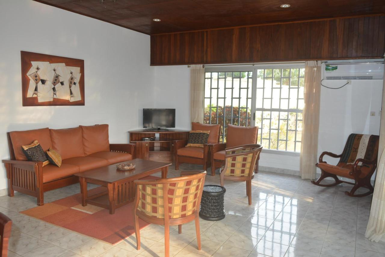 Villa Les 3 Oisillons Kribi Luaran gambar